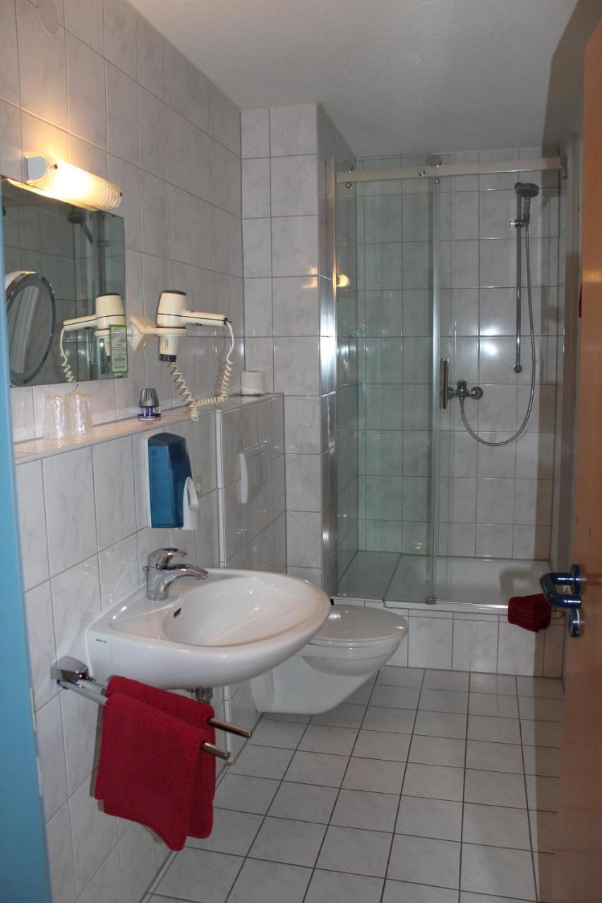 Hotel Zum Goldenen Wagen Maulburg Buitenkant foto