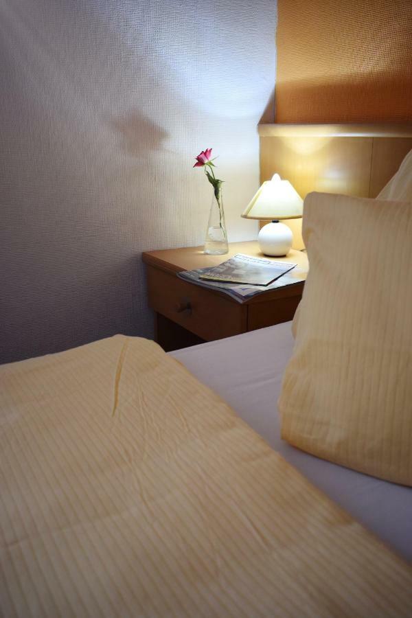 Hotel Zum Goldenen Wagen Maulburg Buitenkant foto